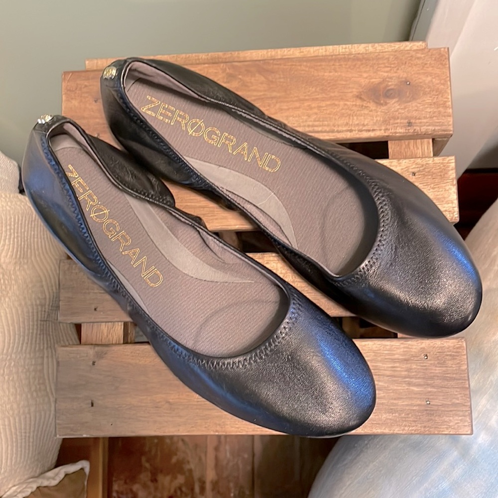 Zerogrand Cole Haan slip on flats